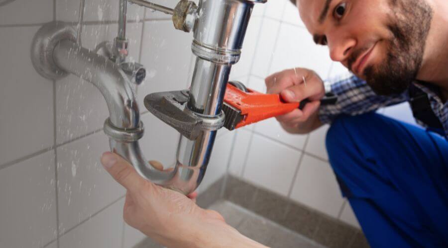 Professional same day plumber services in Montour, IA